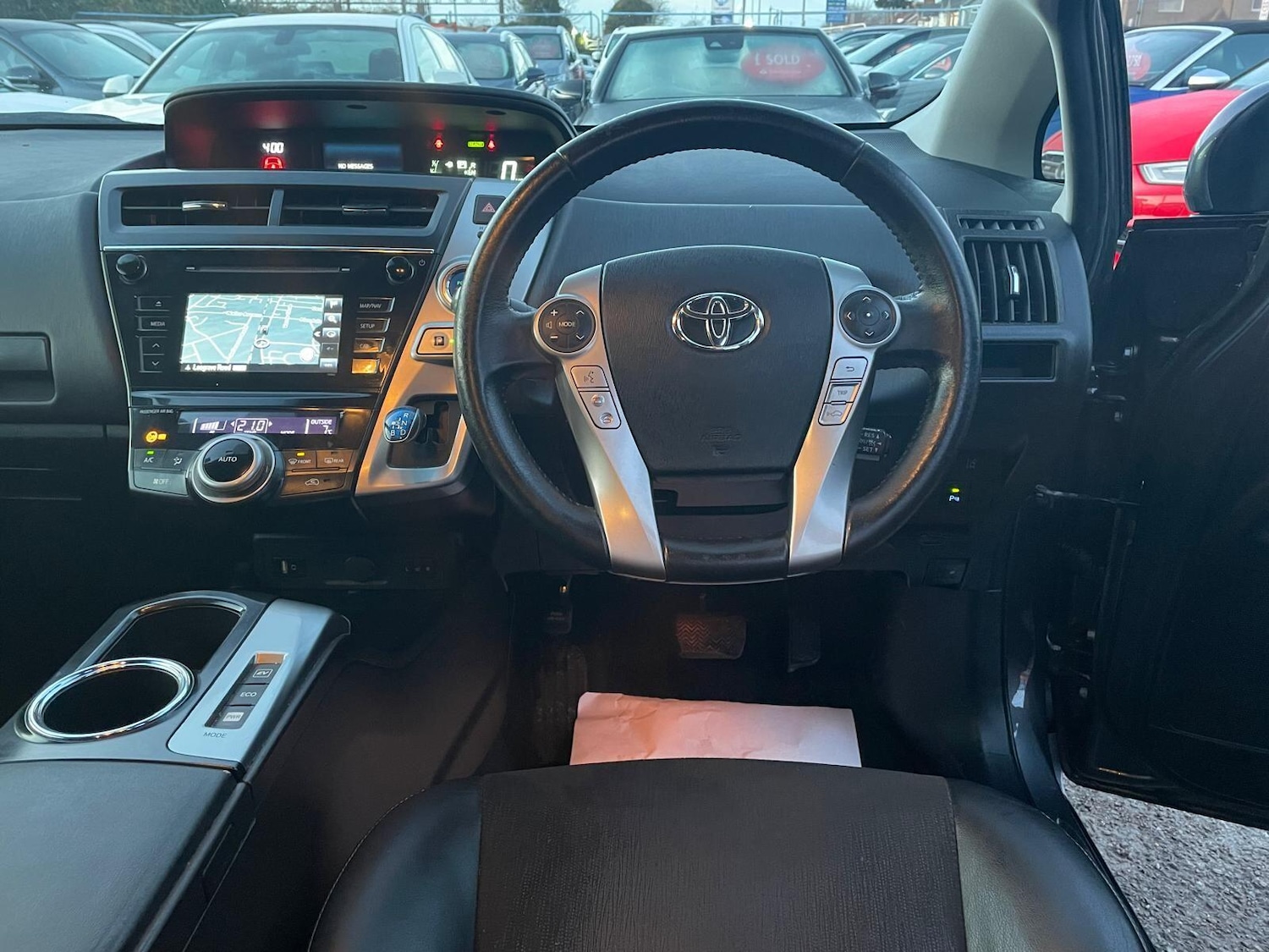 Used Toyota Prius+ 2019 for sale - 76865712: Photo 41