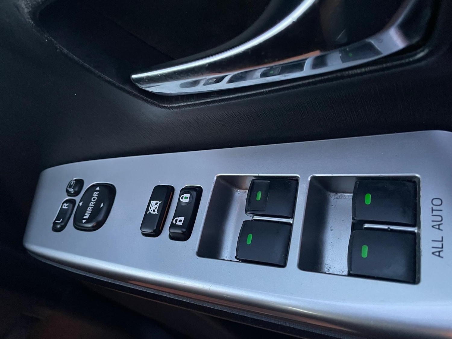 Used Toyota Prius+ 2019 for sale - 76865712: Photo 48