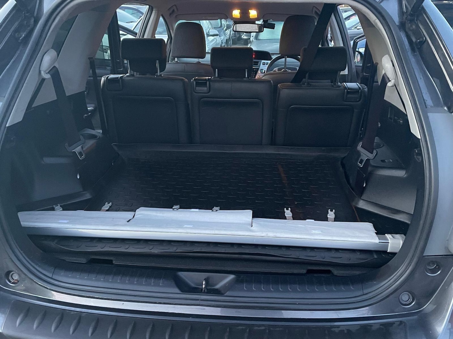 Used Toyota Prius+ 2019 for sale - 76865712: Photo 54