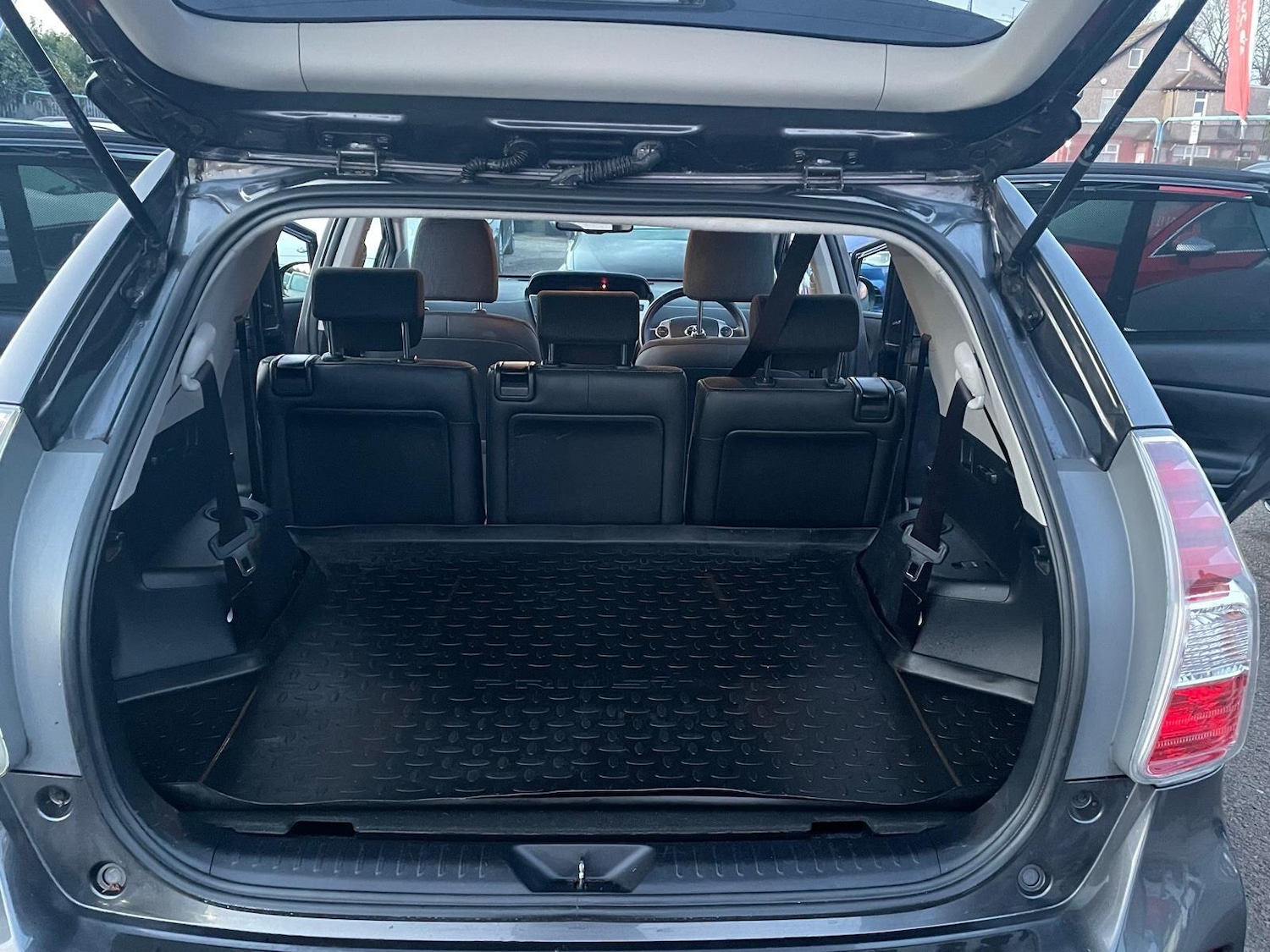 Used Toyota Prius+ 2019 for sale - 76865712: Photo 55