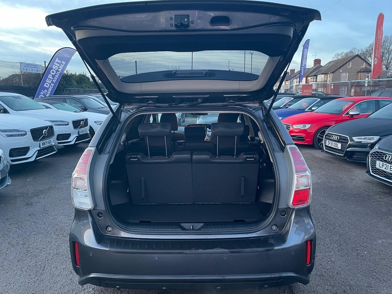 Used Toyota Prius+ 2019 for sale - 76865712: Photo 57