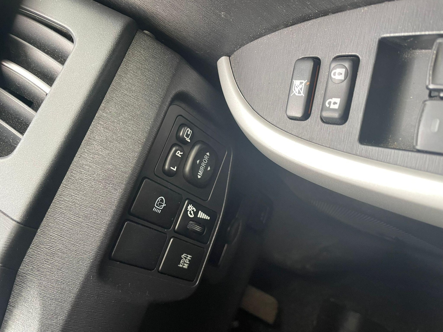 Used Toyota Prius 2012 for sale - 76886453: Photo 14