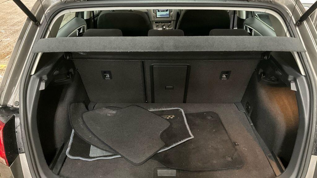 Used Volkswagen Golf for sale - 77509800: Photo 11