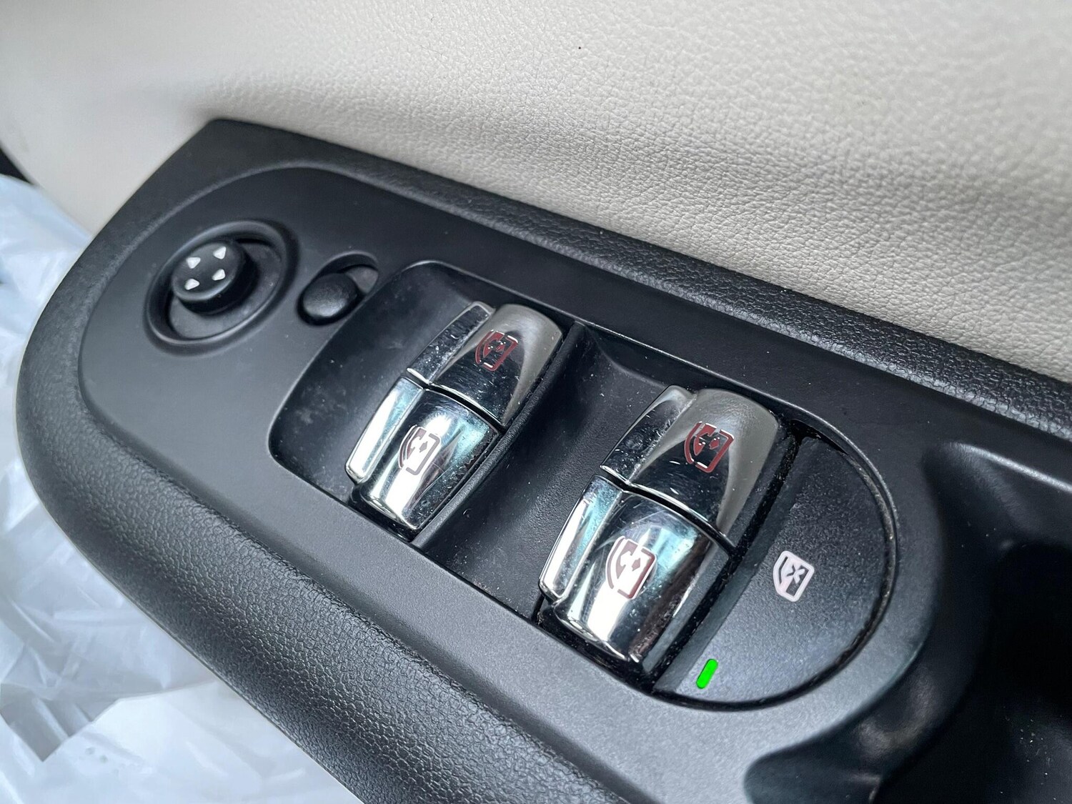 Used MINI Clubman 2018 for sale - 76803502: Photo 39