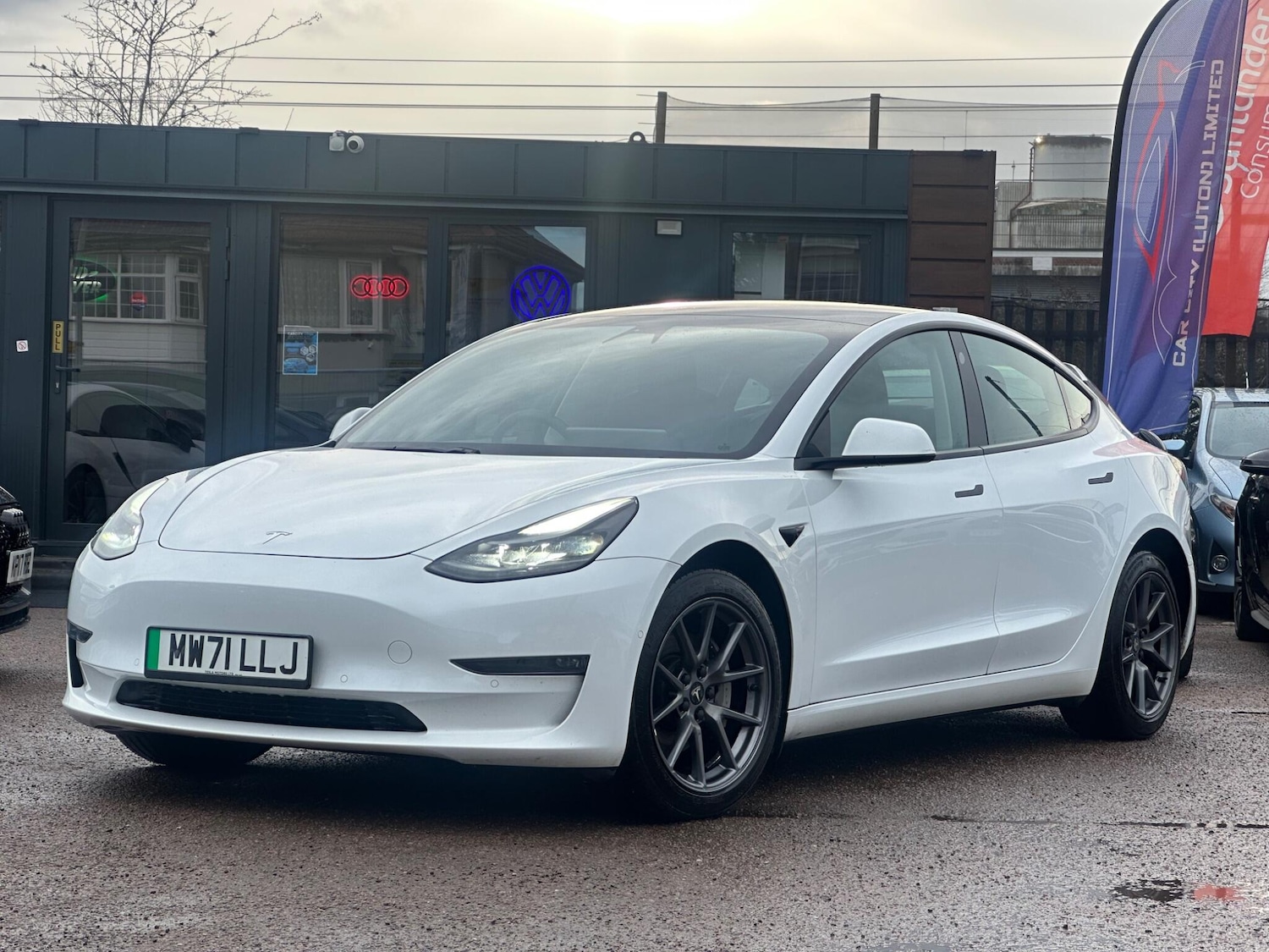 Used Tesla Model 3 2021 for sale - 77396337: Photo 3