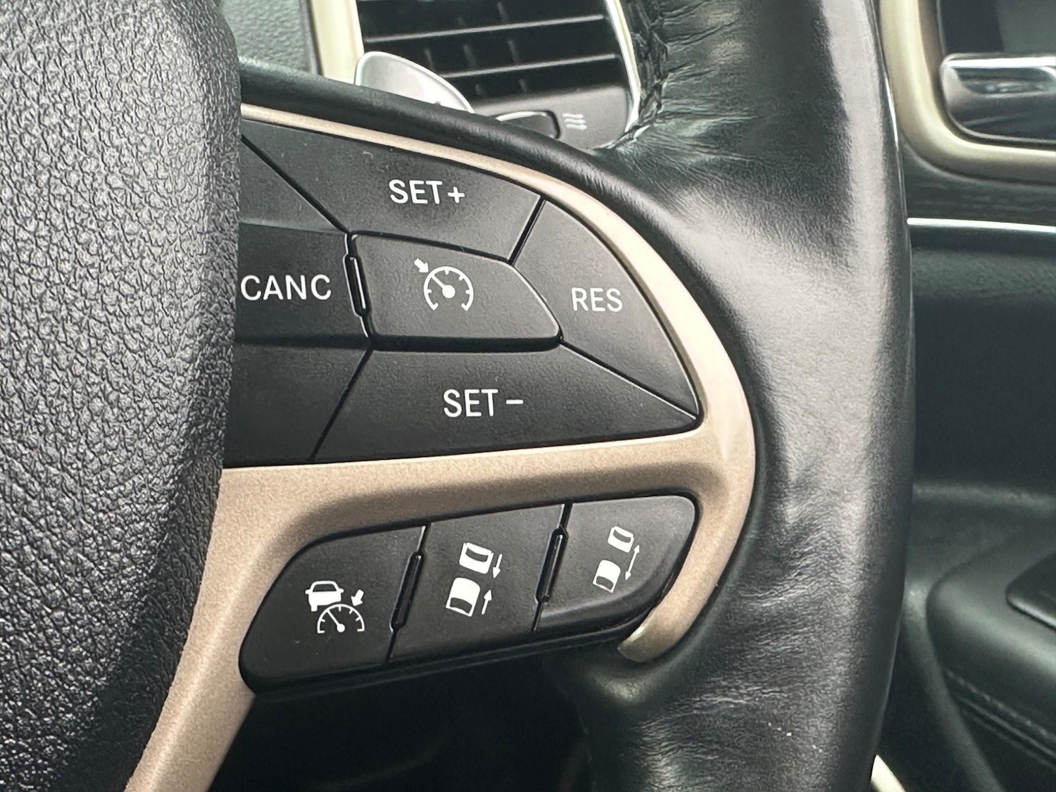 Used Jeep Grand Cherokee 2013 for sale - 76803524: Photo 25