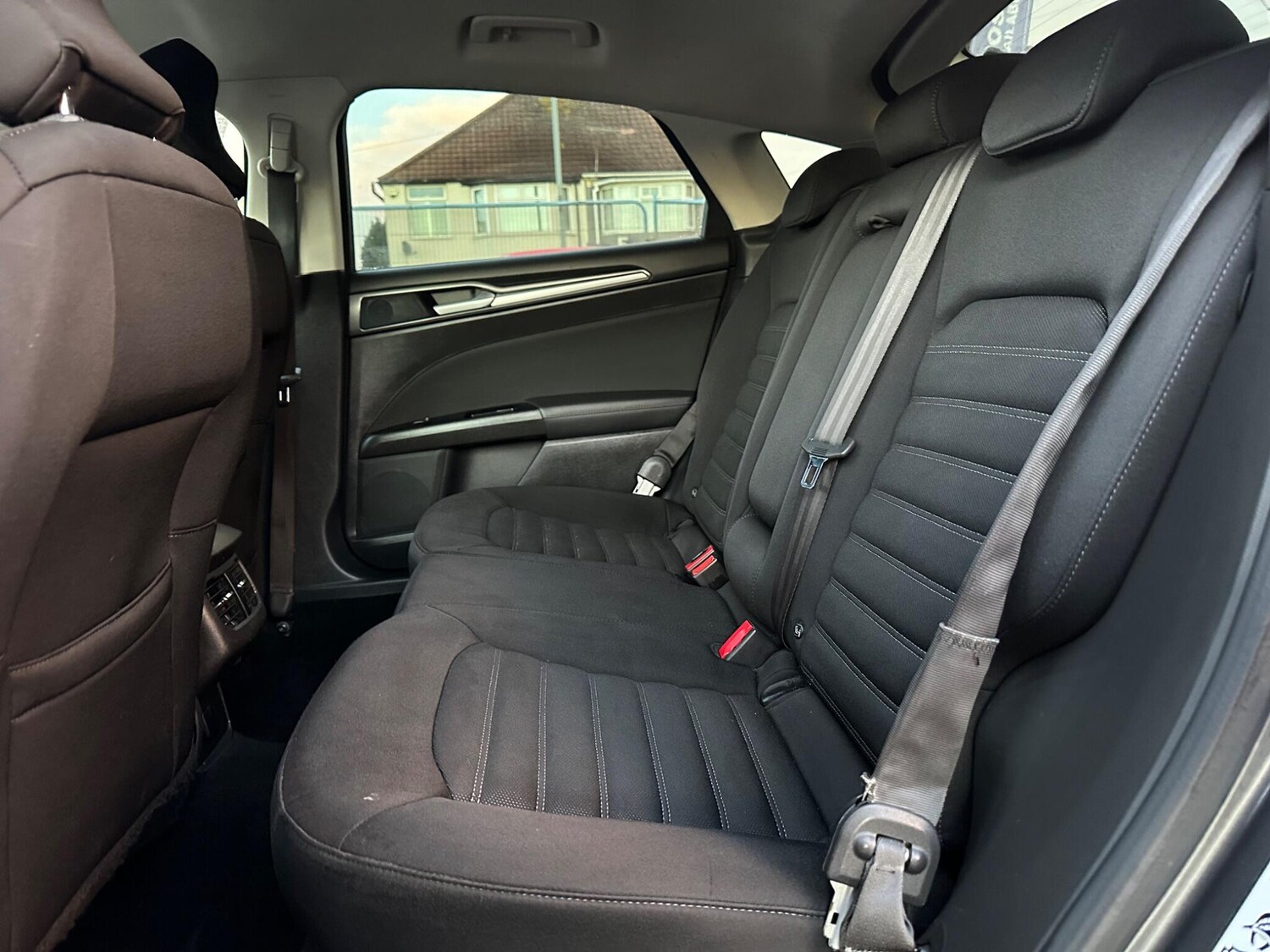 Used Ford Mondeo 2015 for sale - 76803484: Photo 12