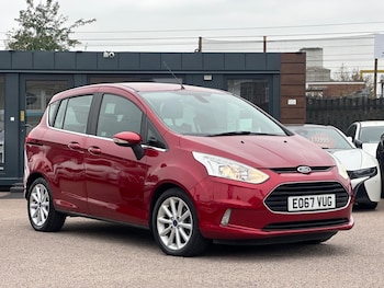 2017 (67) - 1.0 EcoBoost 125 Titanium Navigator 5dr