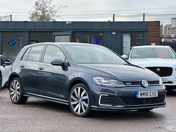 Used Volkswagen Golf 2018 for sale - 76801559: Photo
