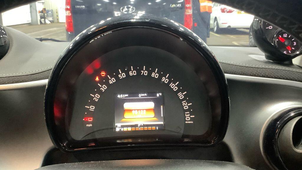 Used smart fortwo 2018 for sale - 76887301: Photo 11