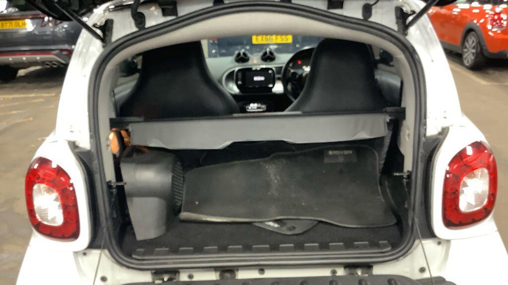 Used smart fortwo 2018 for sale - 76887301: Photo 12