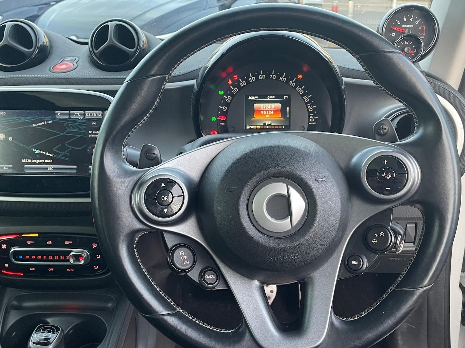 Used smart fortwo 2018 for sale - 76887301: Photo 30