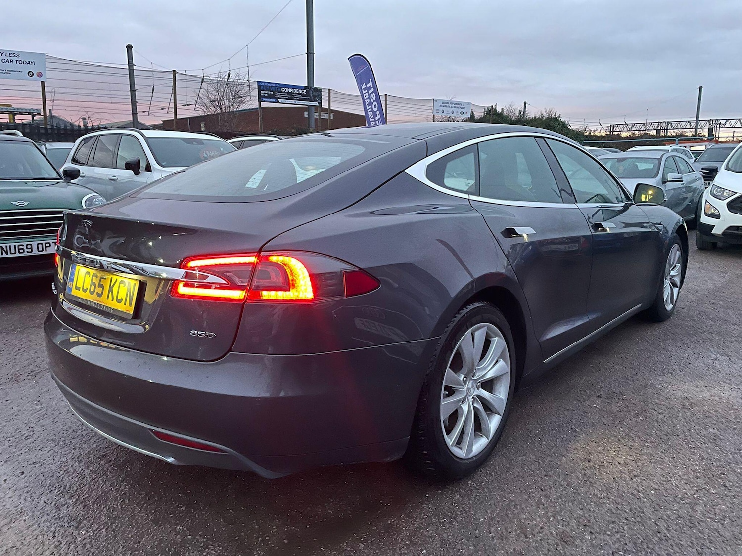 Used Tesla Model S 2015 for sale - 76942624: Photo 20