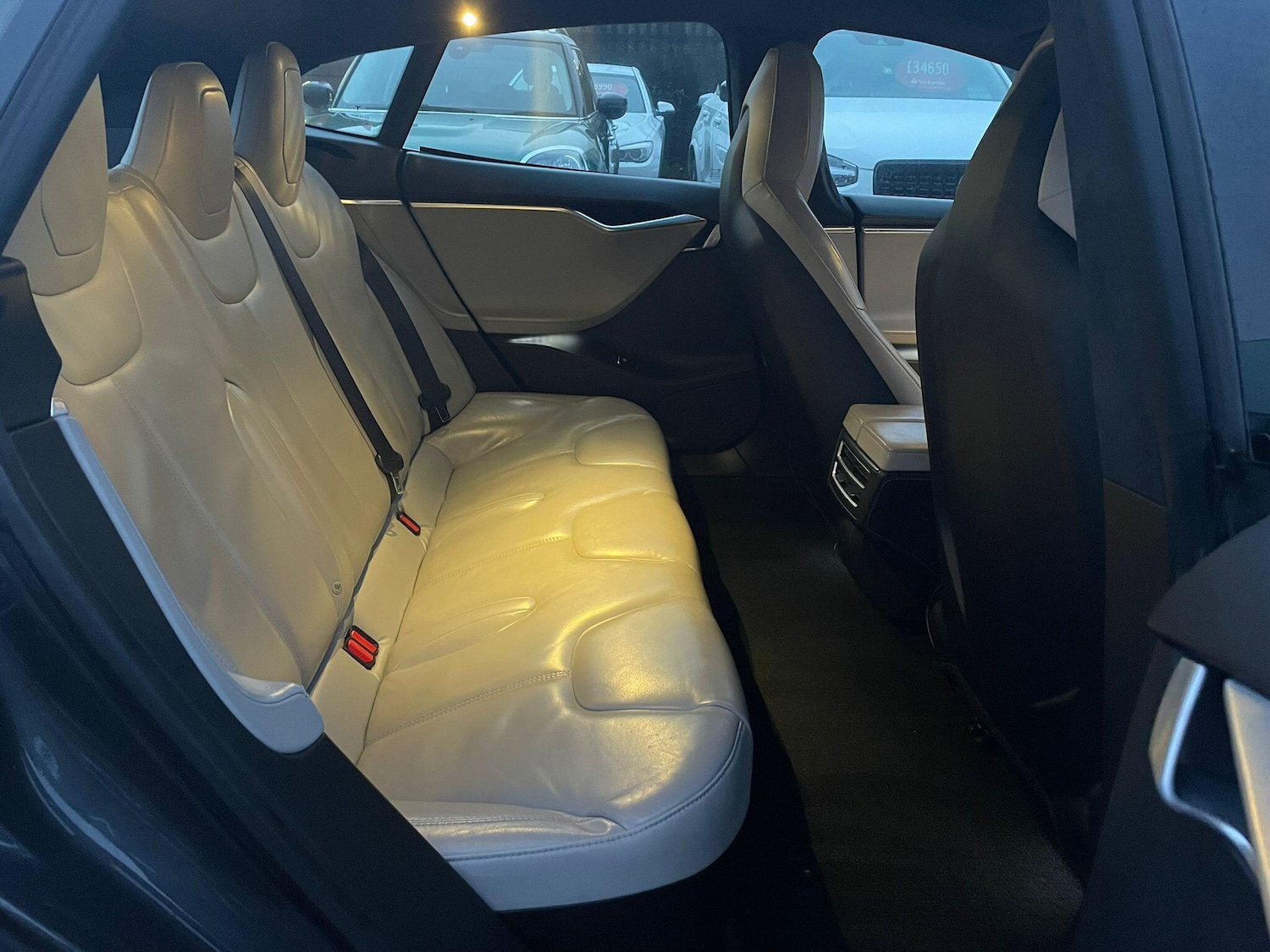 Used Tesla Model S 2015 for sale - 76942624: Photo 22