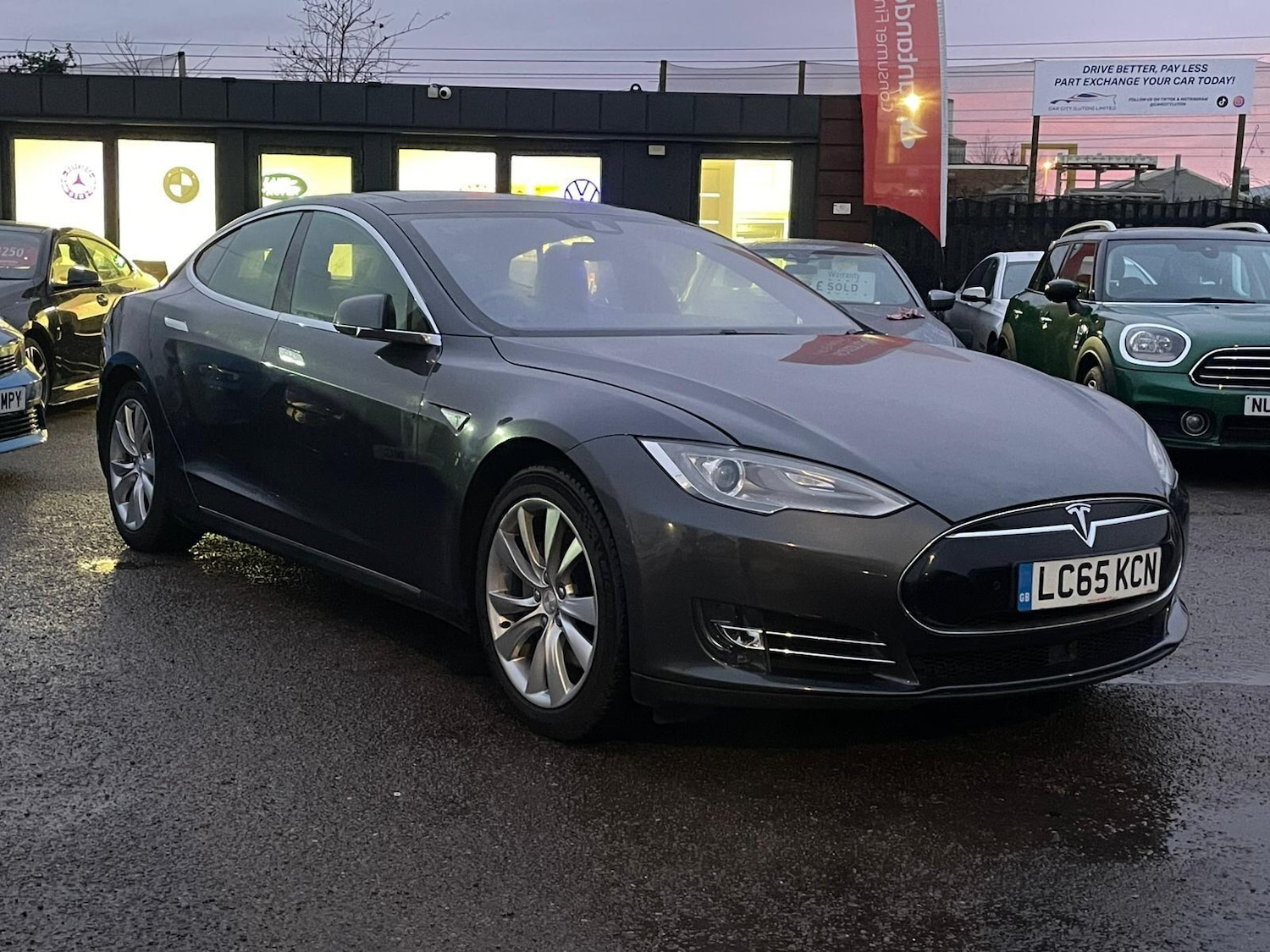 Used Tesla Model S 2015 for sale - 76942624: Photo 29