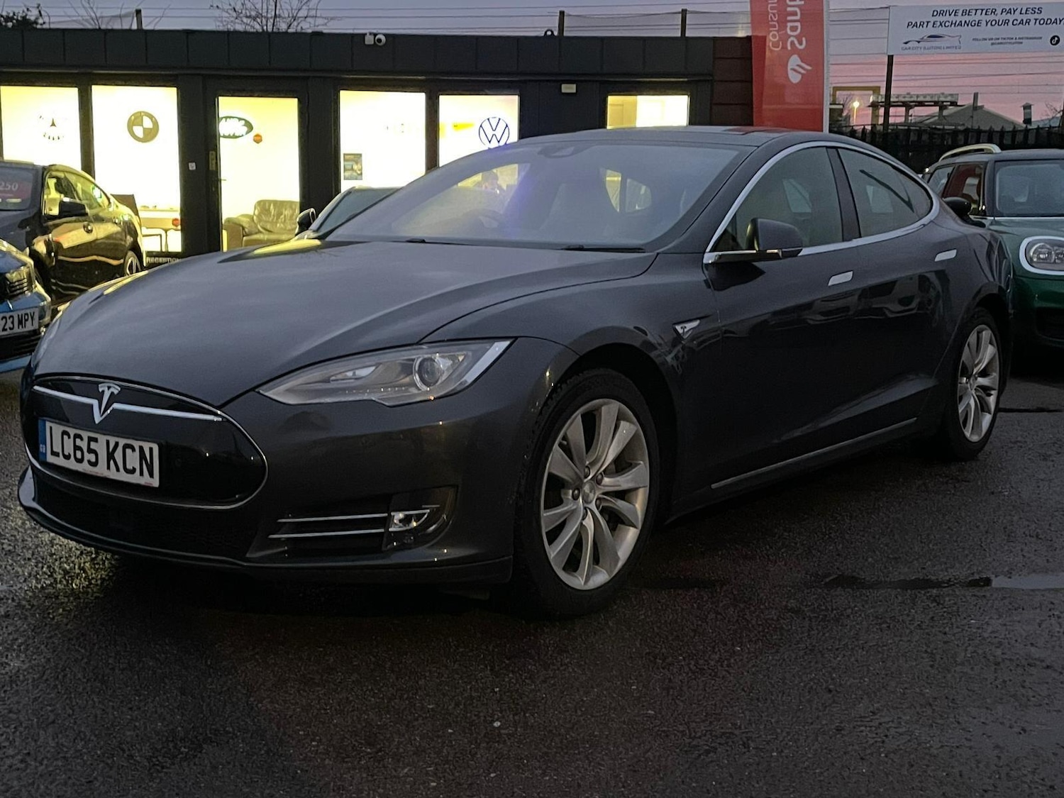 Used Tesla Model S 2015 for sale - 76942624: Photo 3