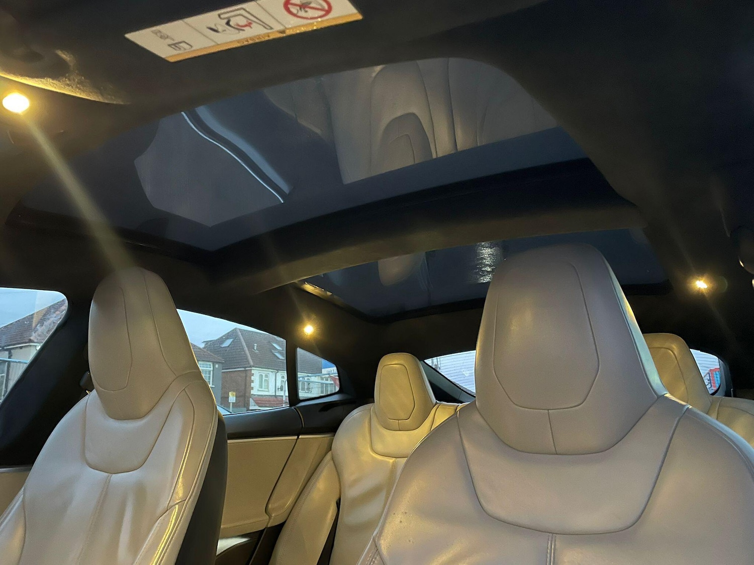 Used Tesla Model S 2015 for sale - 76942624: Photo 5