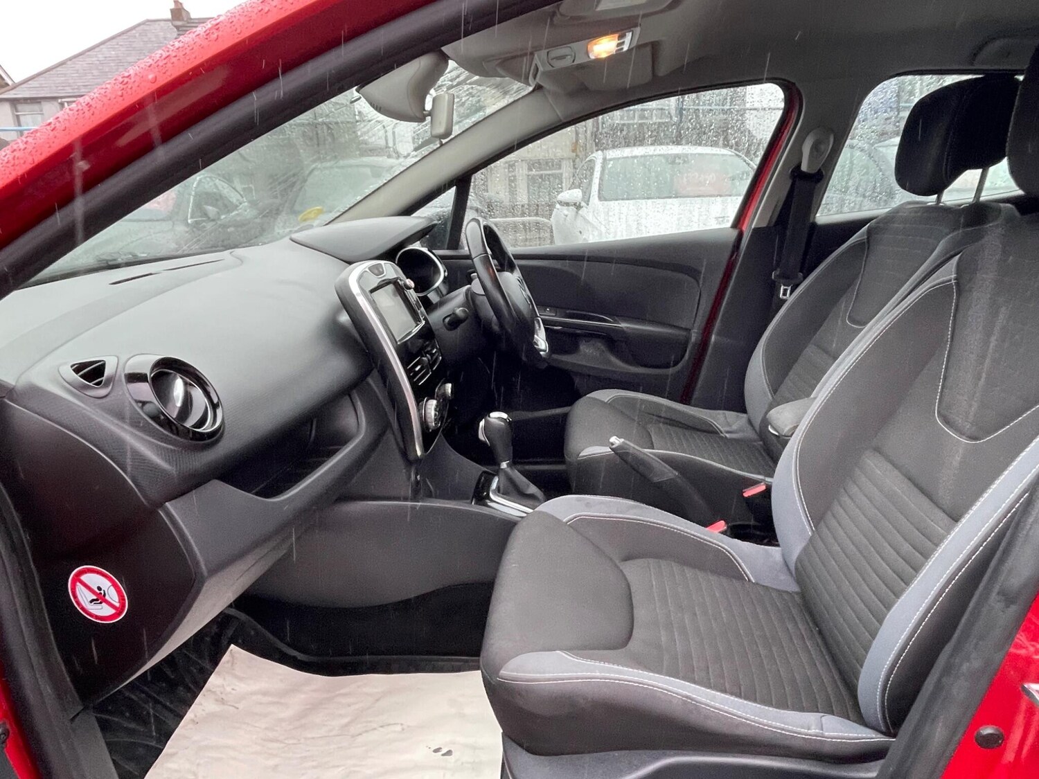 Used Renault Clio 2015 for sale - 77469167: Photo 11