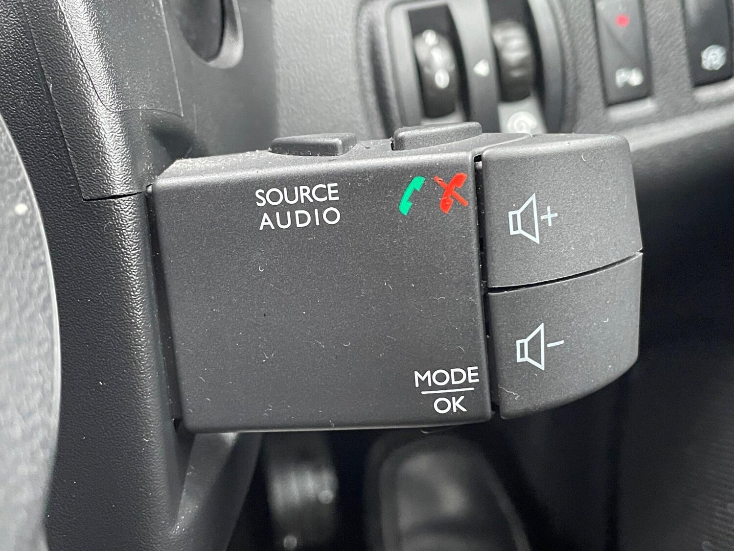 Used Renault Clio 2015 for sale - 77469167: Photo 31