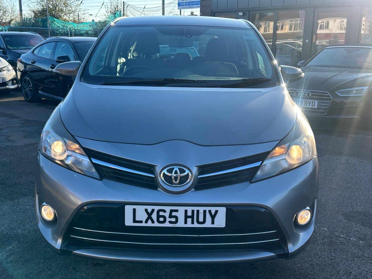 Used Toyota Verso 2015 for sale - 76803508: Photo 12