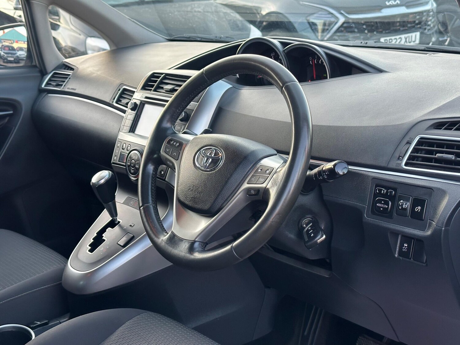 Used Toyota Verso 2015 for sale - 76803508: Photo 15