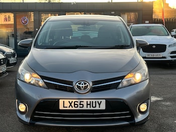 Used Toyota Verso 2015 for sale - 76803508: Photo