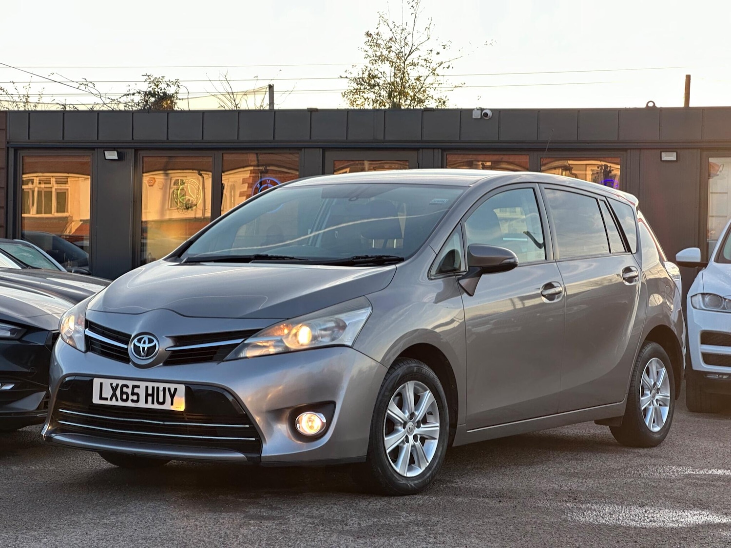 Used Toyota Verso 2015 for sale - 76803508: Photo 3