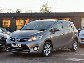 Used Toyota Verso 2015 for sale - 76803508: Photo