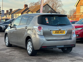 Used Toyota Verso 2015 for sale - 76803508: Photo