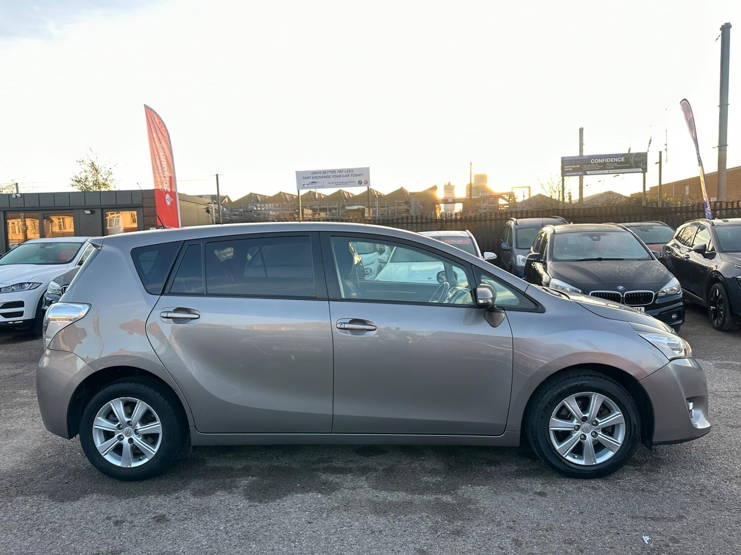 Used Toyota Verso 2015 for sale - 76803508: Photo 8