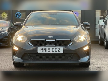 Used Kia Ceed 2019 for sale - 76803503: Photo