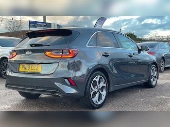 Used Kia Ceed 2019 for sale - 76803503: Photo