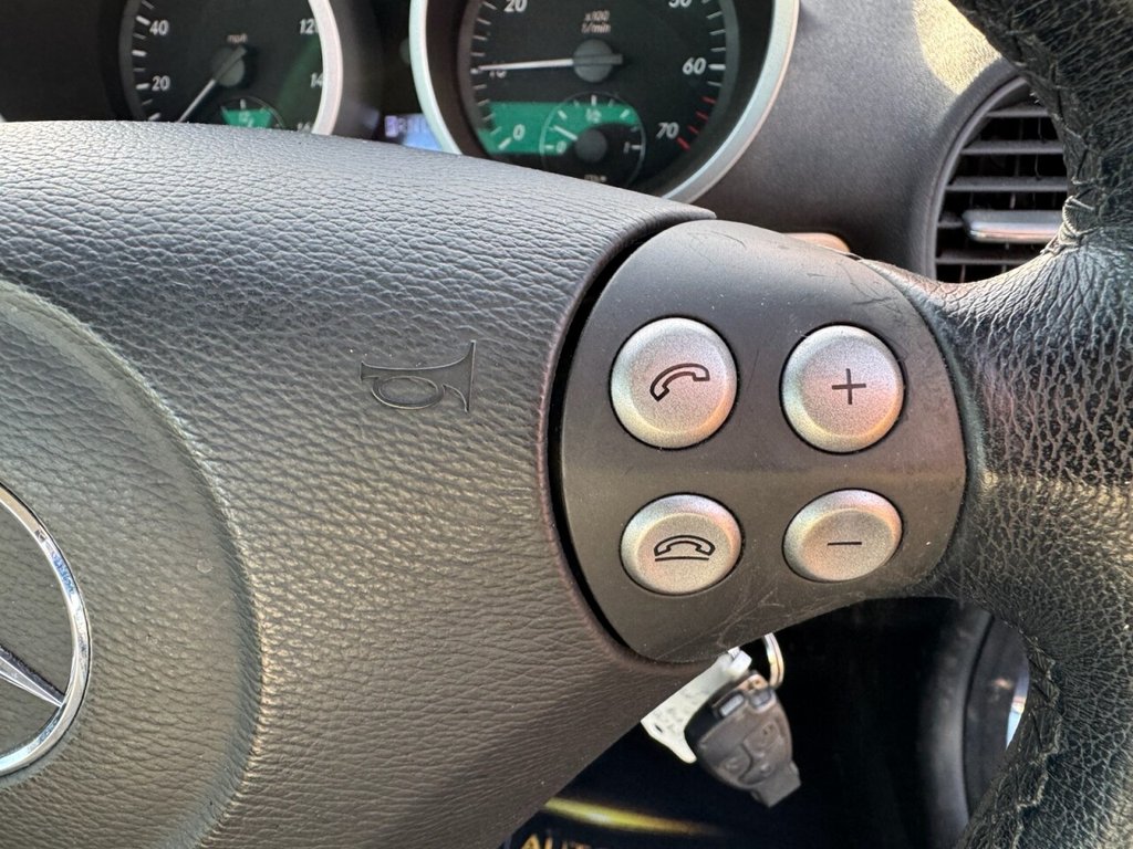 Used Mercedes-Benz SLK 2005 for sale - 76934567: Photo 19