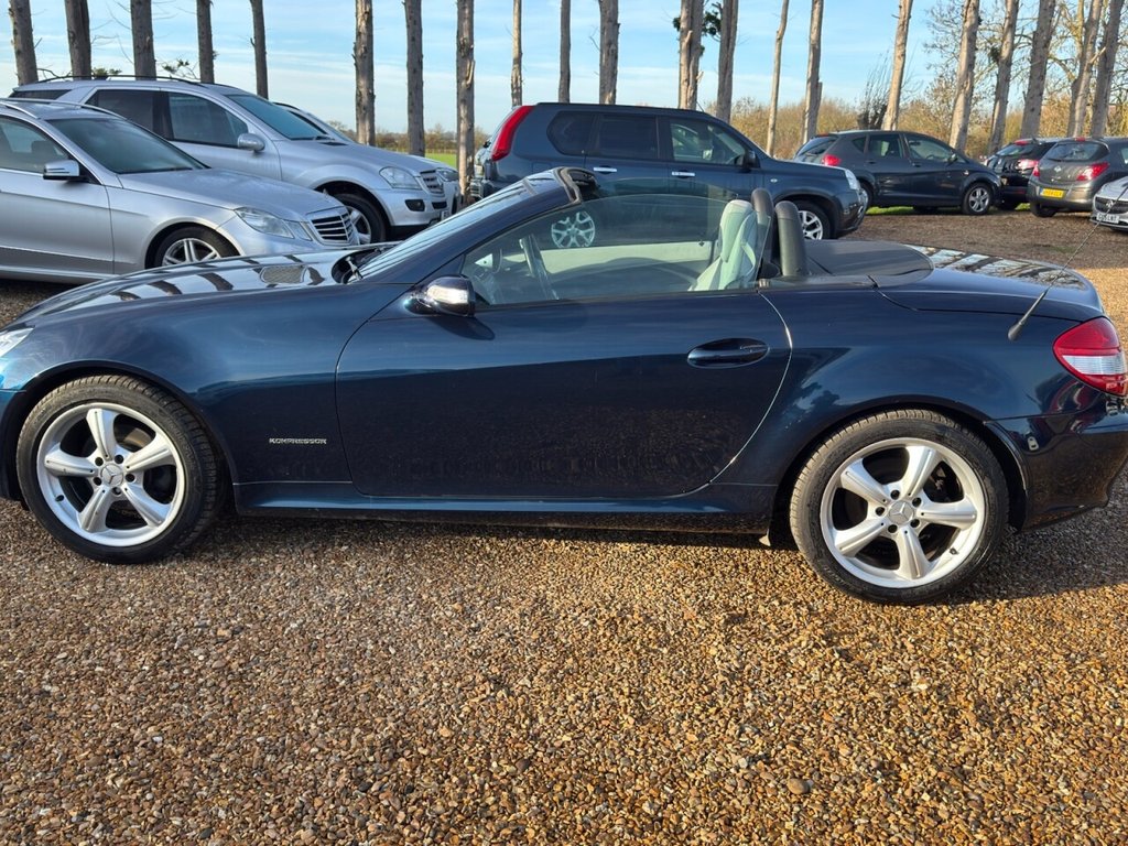 Used Mercedes-Benz SLK 2005 for sale - 76934567: Photo 30