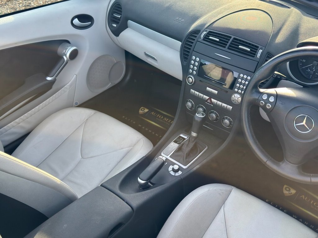 Used Mercedes-Benz SLK 2005 for sale - 76934567: Photo 35