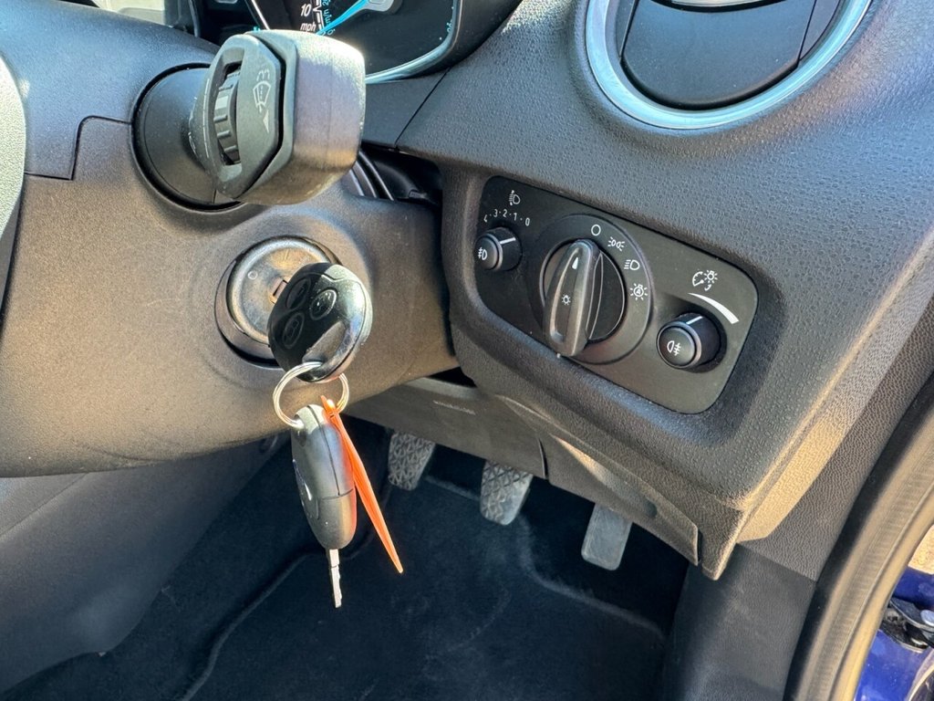 Used Ford Fiesta Van 2015 for sale - 78154187: Photo 16