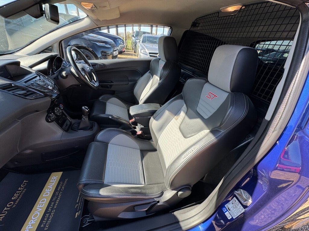 Used Ford Fiesta Van 2015 for sale - 78154187: Photo 26
