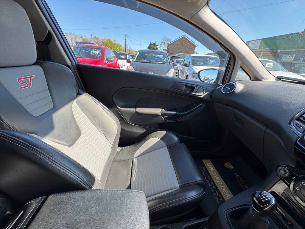 Used Ford Fiesta Van 2015 for sale - 78154187: Photo 27