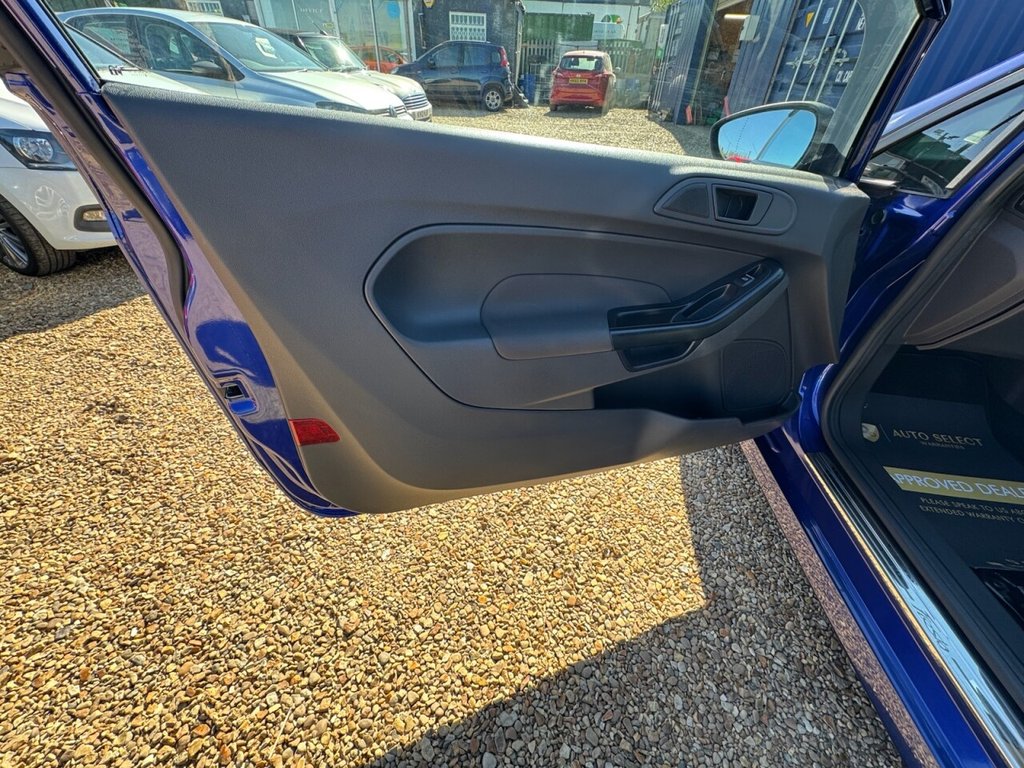 Used Ford Fiesta Van 2015 for sale - 78154187: Photo 29