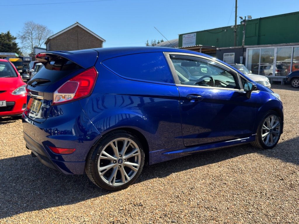 Used Ford Fiesta Van 2015 for sale - 78154187: Photo 7