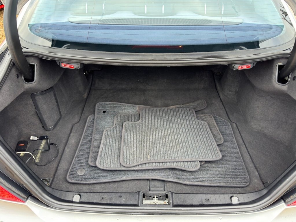 Used Mercedes-Benz E Class 2003 for sale - 76595920: Photo 11