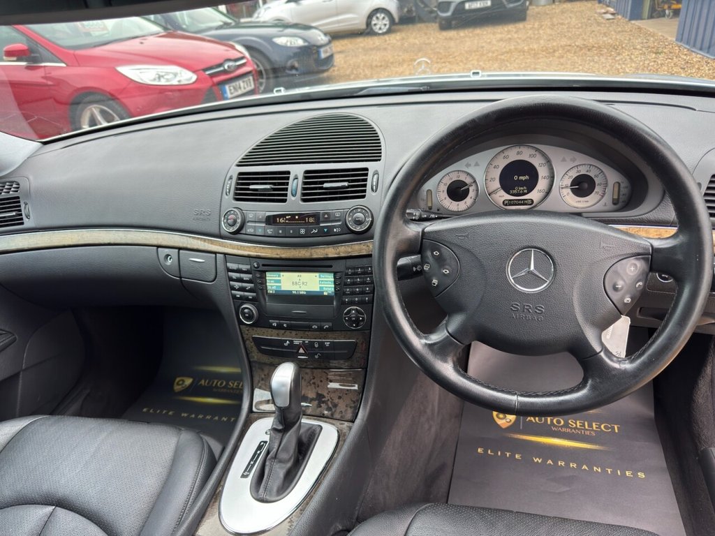 Used Mercedes-Benz E Class 2003 for sale - 76595920: Photo 17