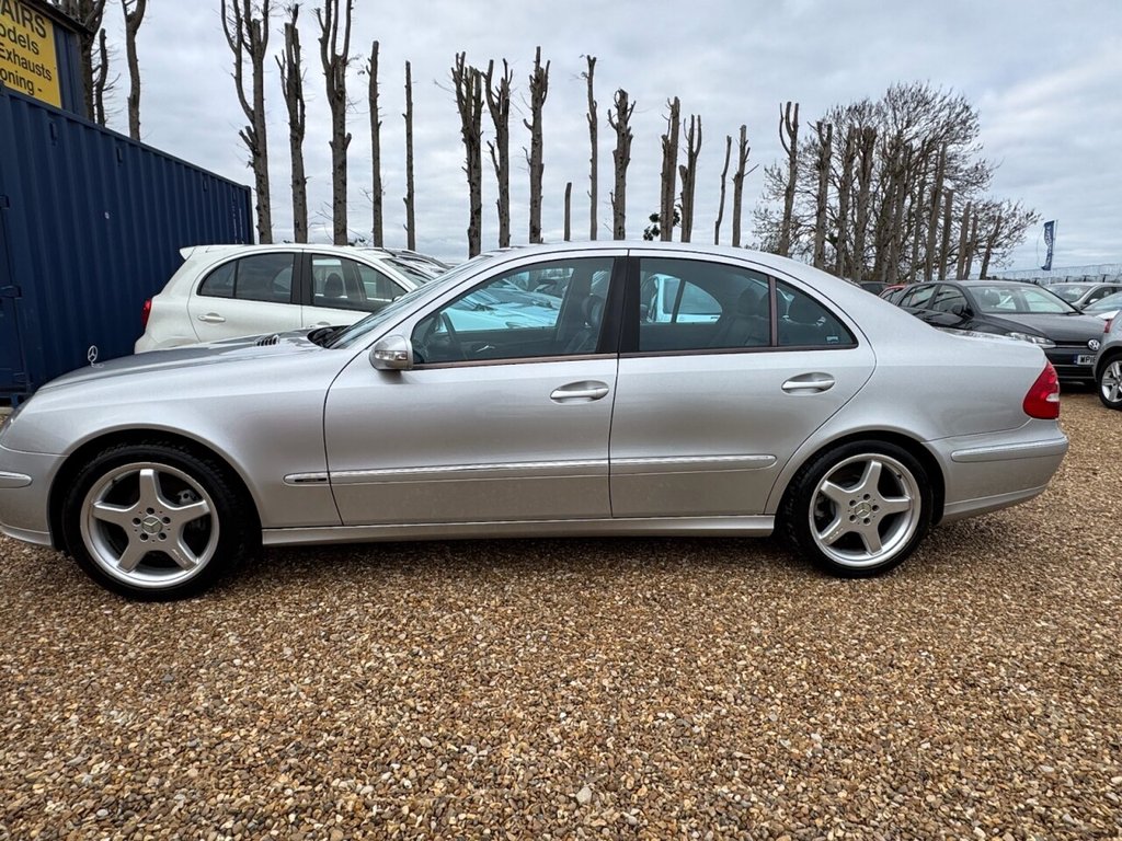 Used Mercedes-Benz E Class 2003 for sale - 76595920: Photo 4