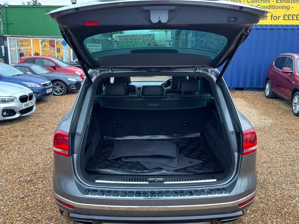 Used Volkswagen Touareg 2015 for sale - 76406769: Photo 13