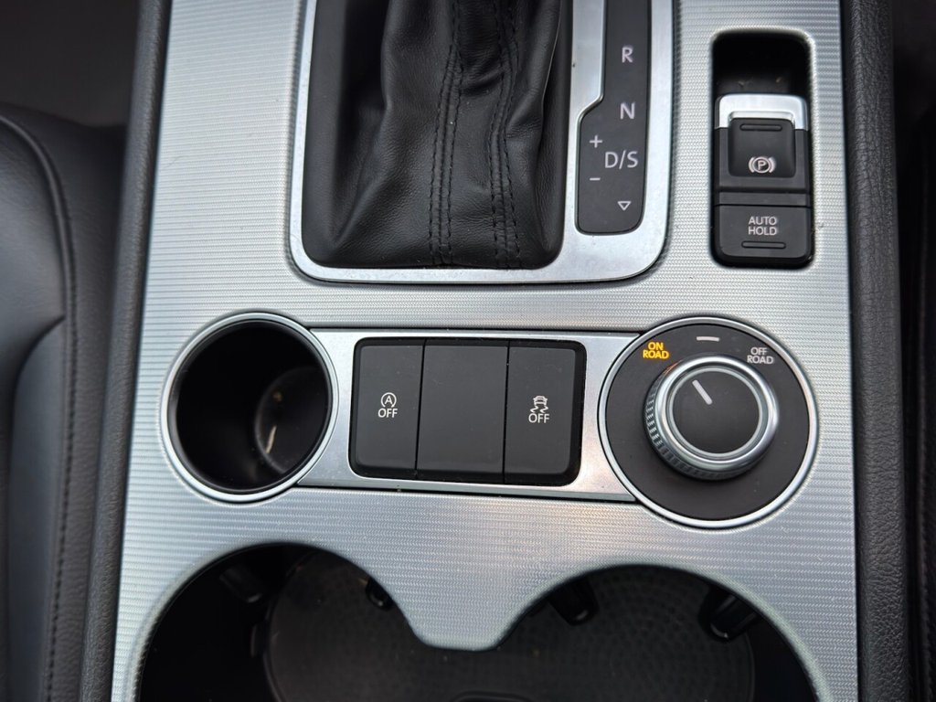 Used Volkswagen Touareg 2015 for sale - 76406769: Photo 26