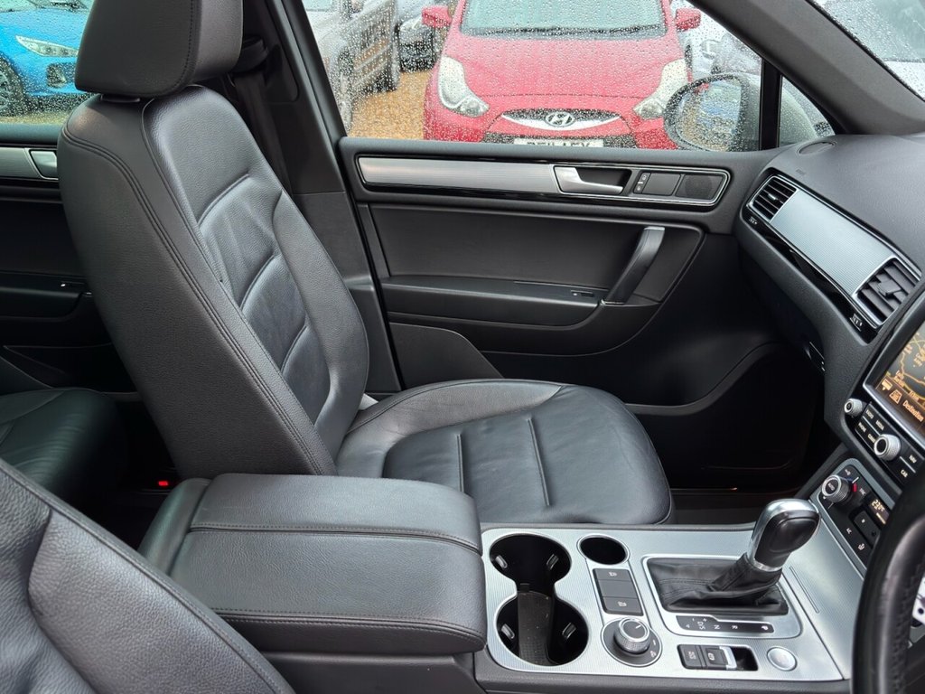 Used Volkswagen Touareg 2015 for sale - 76406769: Photo 30