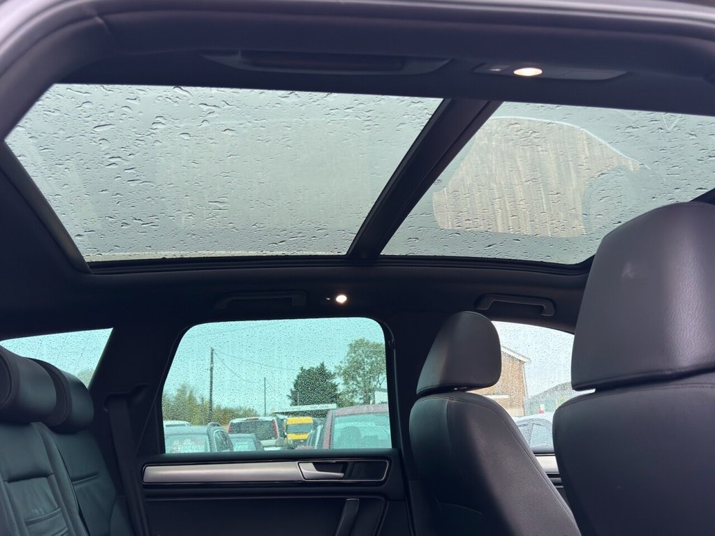 Used Volkswagen Touareg 2015 for sale - 76406769: Photo 35