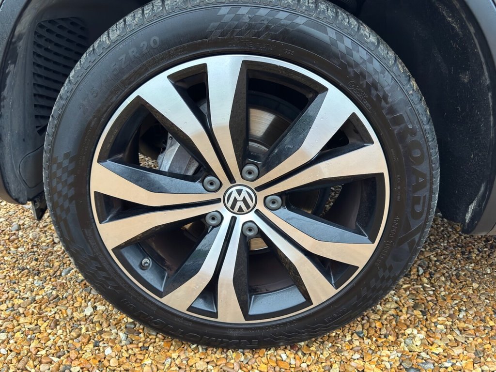 Used Volkswagen Touareg 2015 for sale - 76406769: Photo 38