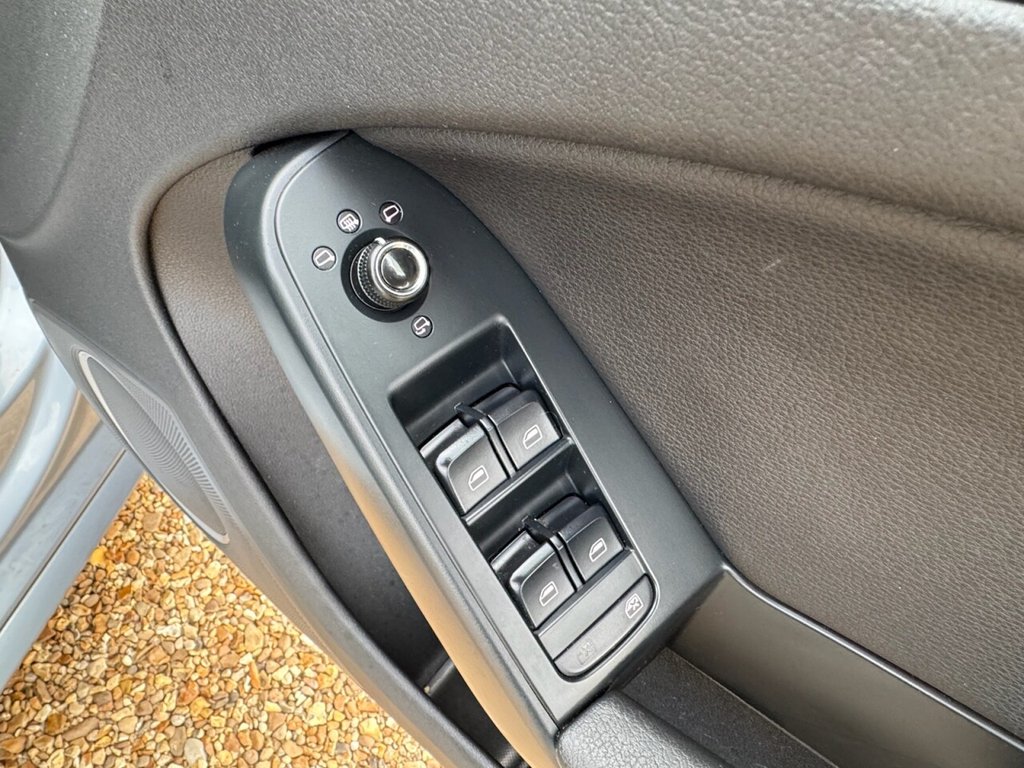 Used Audi A5 2010 for sale - 76245333: Photo 16