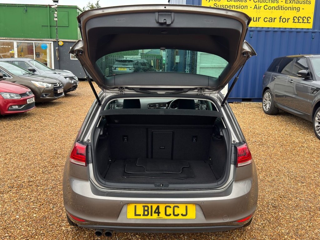 Used Volkswagen Golf 2014 for sale - 77302692: Photo 11
